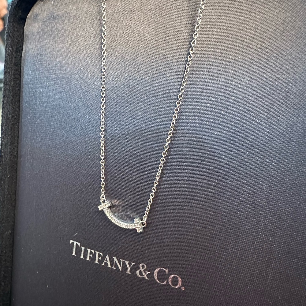 Tiffany&co t smile mini pendant white gold necklace